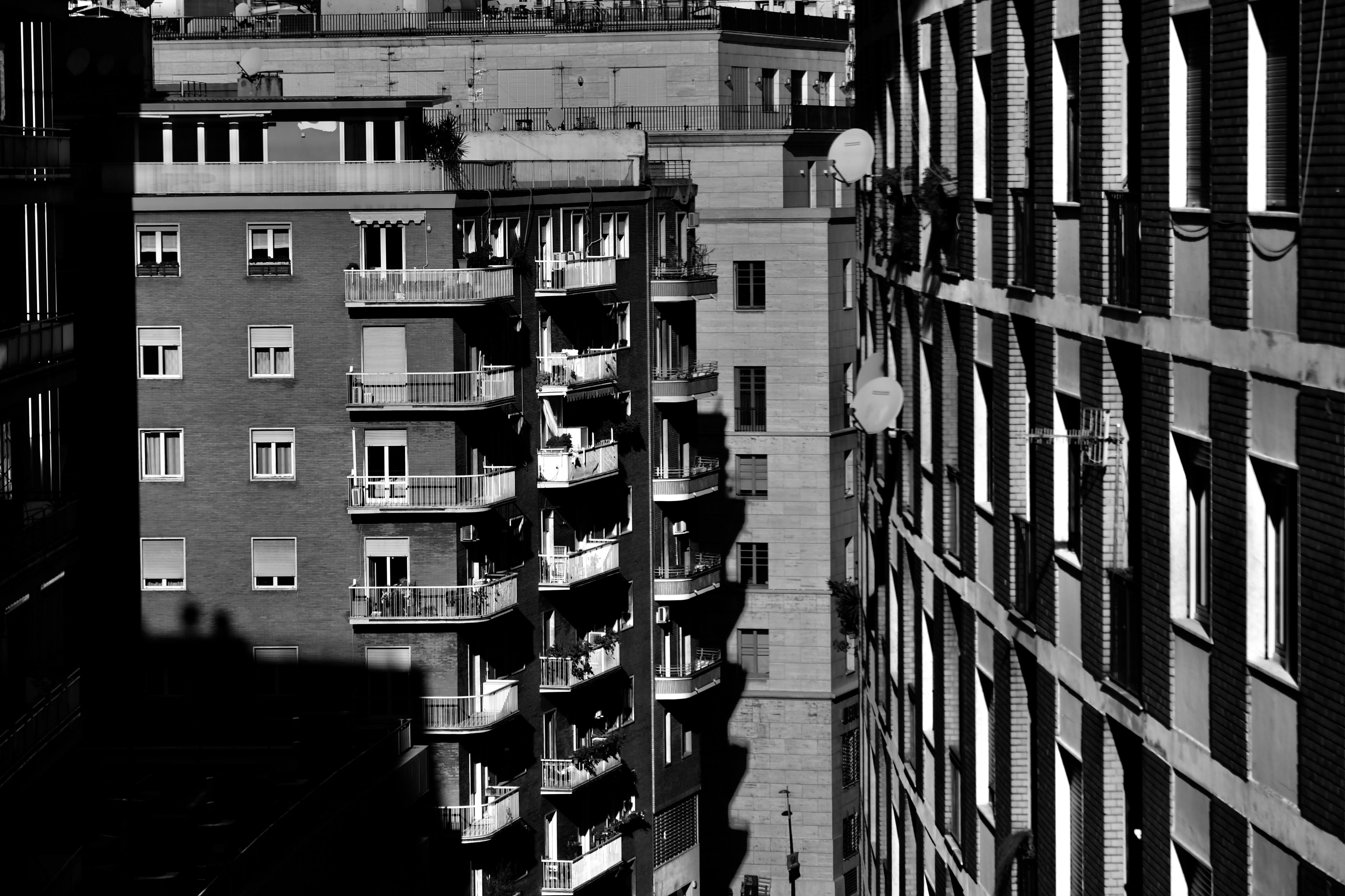 电力“高速”越天山 重庆累计消纳“疆电”突破100亿千瓦时 - 图片1